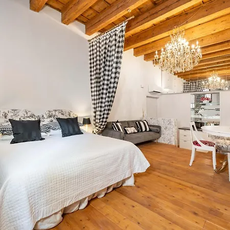 Апартаменты Garconniere