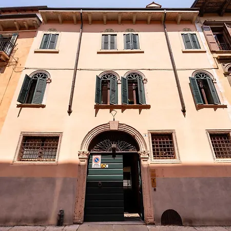 Garconniere Apartament